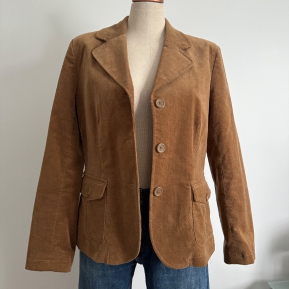 Lady Hathaway - Tan Velvet Blazer - Jacket - Picture 3 of 11